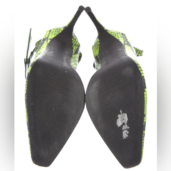 2019 Snake Print Warped Slingback Pumps - Picture 3 of 5